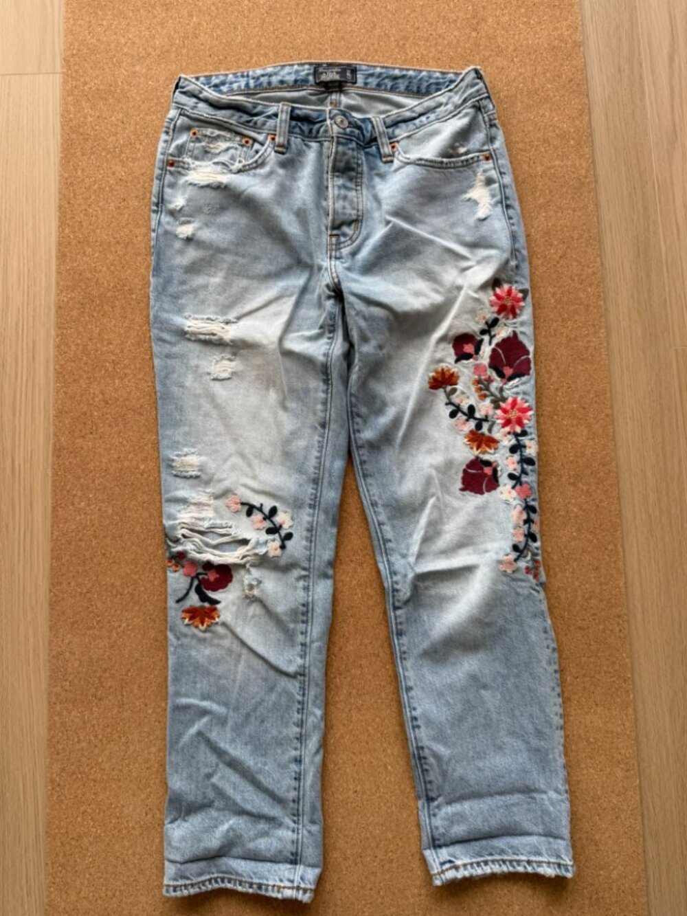 Abercrombie Embroidered Low Rise Boyfriend Jeans